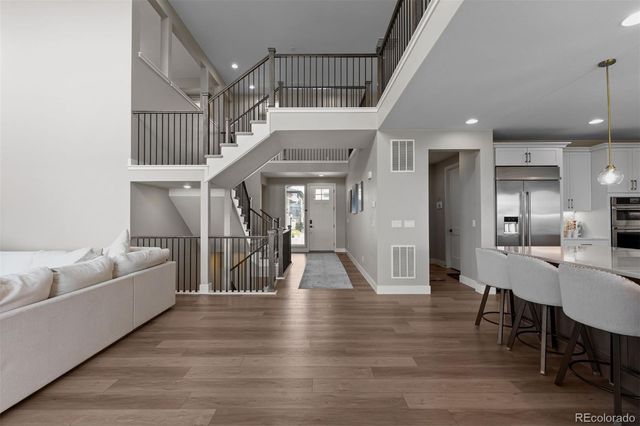 6817 Crossbridge Circle, Castle Pines, CO 80108