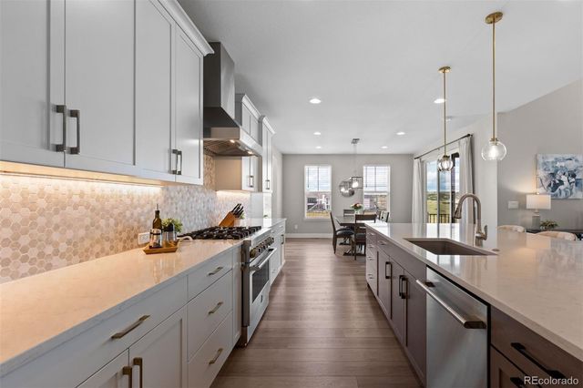 6817 Crossbridge Circle, Castle Pines, CO 80108