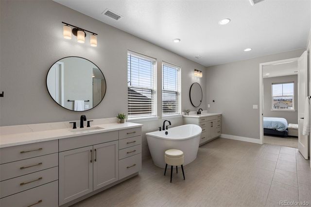 6817 Crossbridge Circle, Castle Pines, CO 80108