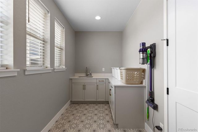 6817 Crossbridge Circle, Castle Pines, CO 80108