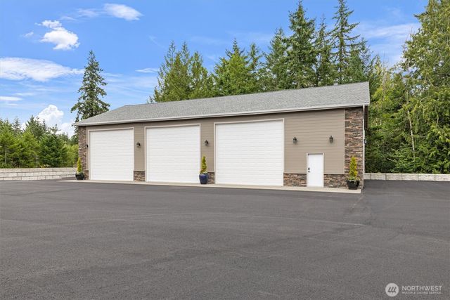 151 E Windy Ridge Lane, Belfair, WA 98528