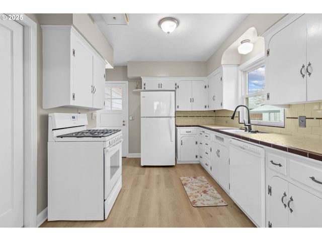 4703 N WILLAMETTE Blvd, Portland, OR 97203