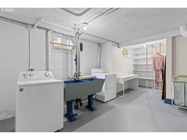 4703 N WILLAMETTE Blvd, Portland, OR 97203