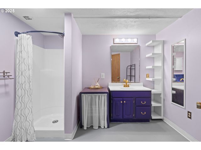 4703 N WILLAMETTE Blvd, Portland, OR 97203