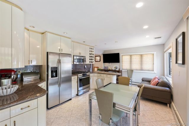 319 Rintin Street, Franklin Square, NY 11010