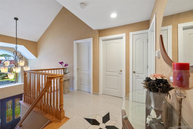 319 Rintin Street, Franklin Square, NY 11010
