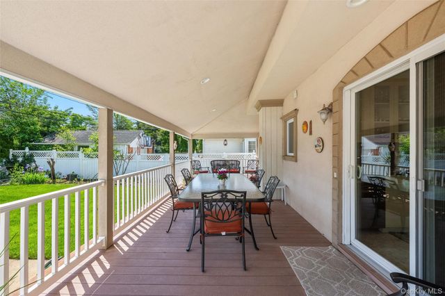 319 Rintin Street, Franklin Square, NY 11010
