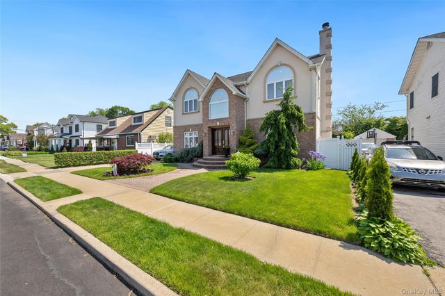 319 Rintin Street, Franklin Square, NY 11010