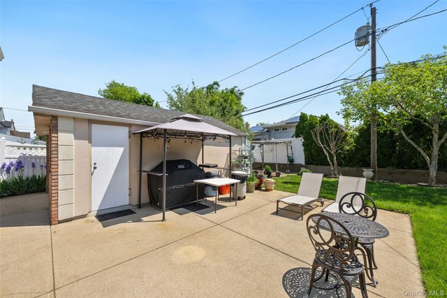 319 Rintin Street, Franklin Square, NY 11010