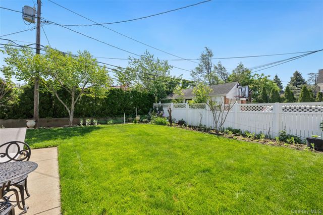 319 Rintin Street, Franklin Square, NY 11010