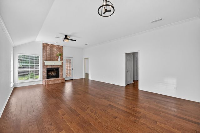 2212 Tiffany Glenn Court, Bedford, TX 76021