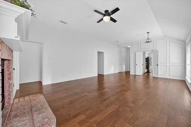 2212 Tiffany Glenn Court, Bedford, TX 76021