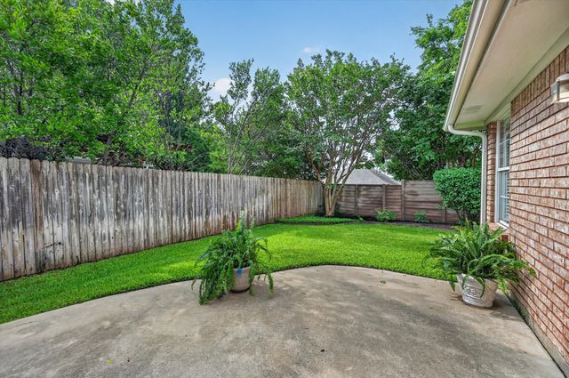 2212 Tiffany Glenn Court, Bedford, TX 76021