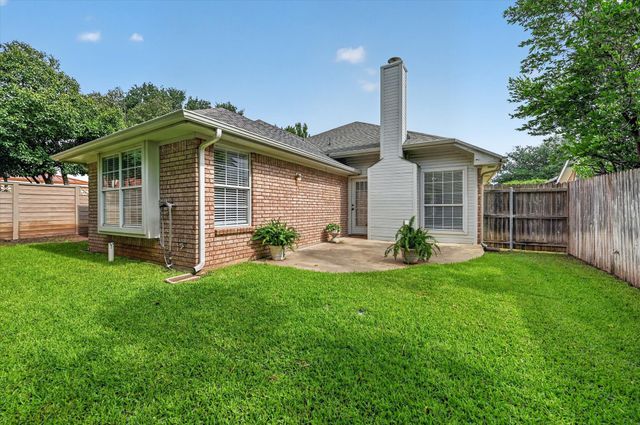 2212 Tiffany Glenn Court, Bedford, TX 76021