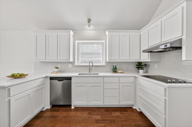 2212 Tiffany Glenn Court, Bedford, TX 76021