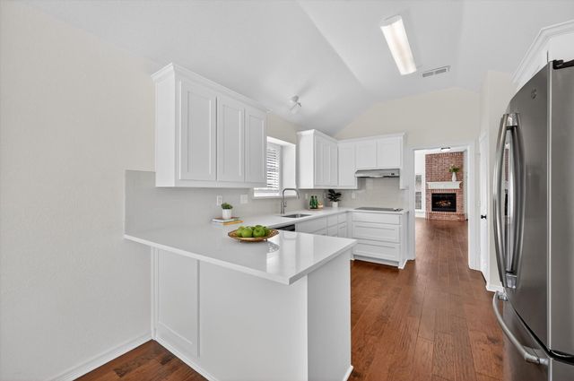 2212 Tiffany Glenn Court, Bedford, TX 76021