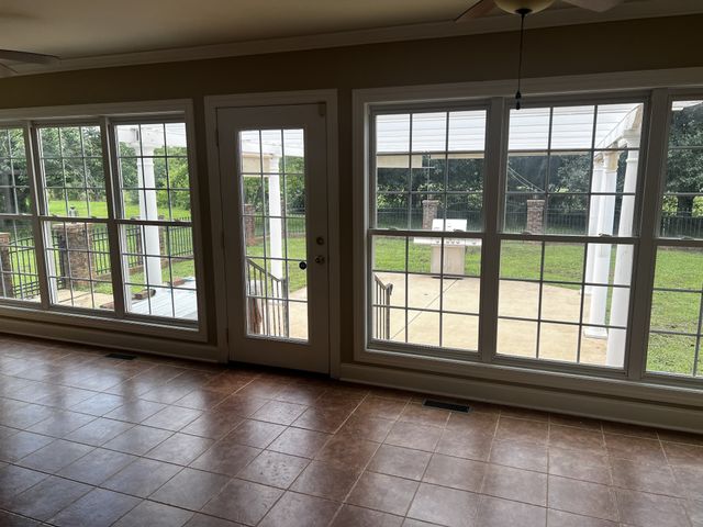 379 Bell Dr, W, Winchester, TN 37398