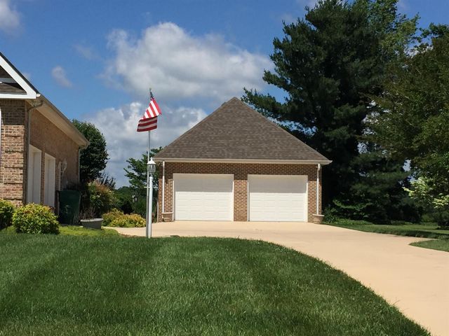 379 Bell Dr, W, Winchester, TN 37398