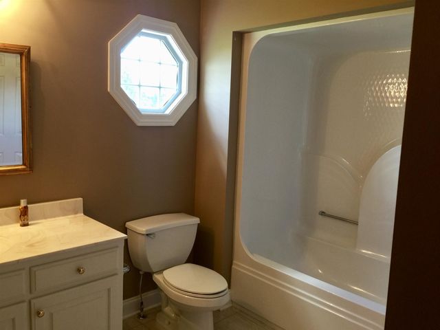 379 Bell Dr, W, Winchester, TN 37398