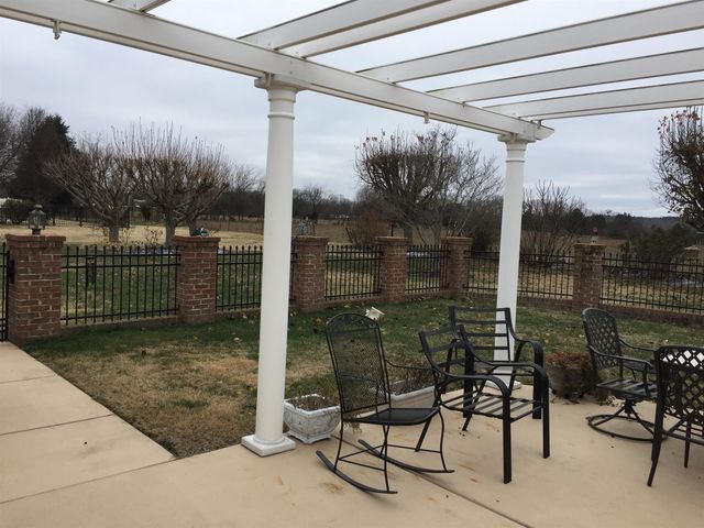 379 Bell Dr, W, Winchester, TN 37398