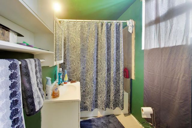 1645 N Central Park Avenue, Chicago, IL 60647