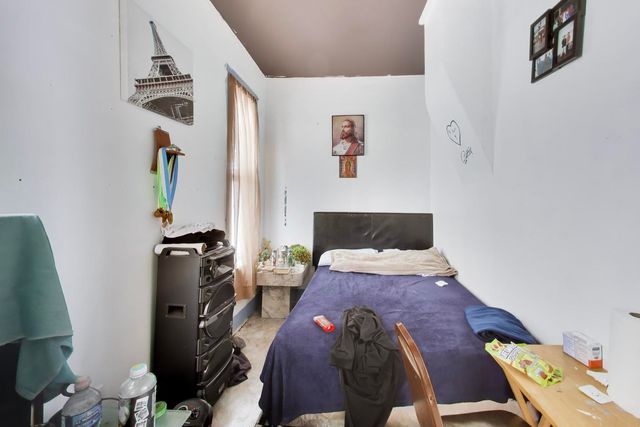 1645 N Central Park Avenue, Chicago, IL 60647