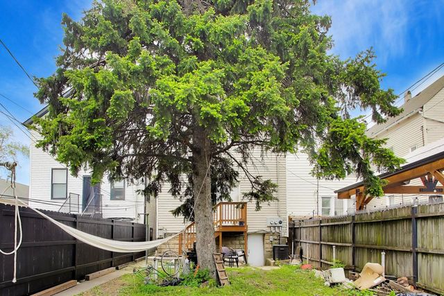 1645 N Central Park Avenue, Chicago, IL 60647