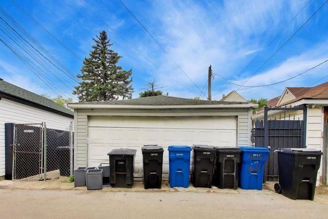 1645 N Central Park Avenue, Chicago, IL 60647