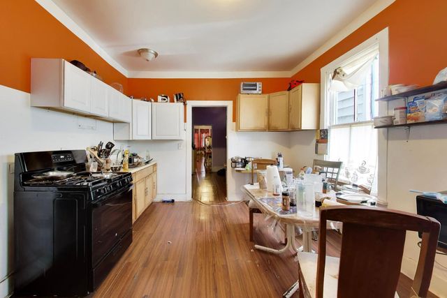 1645 N Central Park Avenue, Chicago, IL 60647