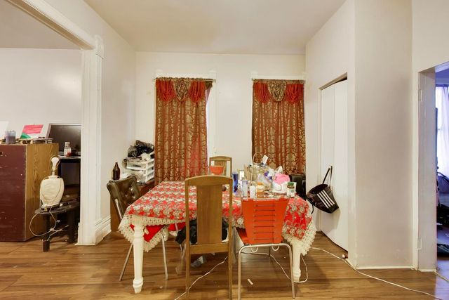 1645 N Central Park Avenue, Chicago, IL 60647