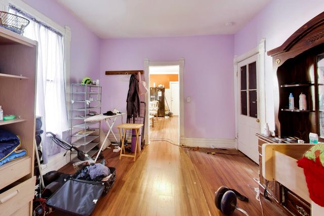 1645 N Central Park Avenue, Chicago, IL 60647