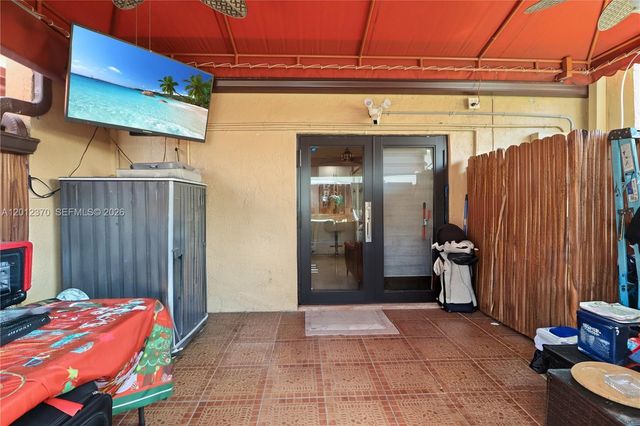 3859 SW 99th Ave 8, Miami, FL 33165