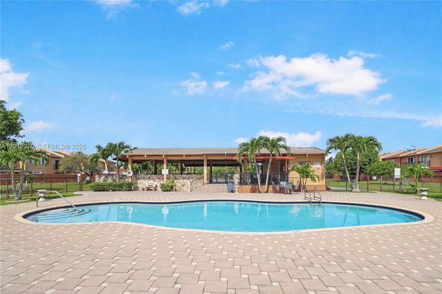 3859 SW 99th Ave 8, Miami, FL 33165