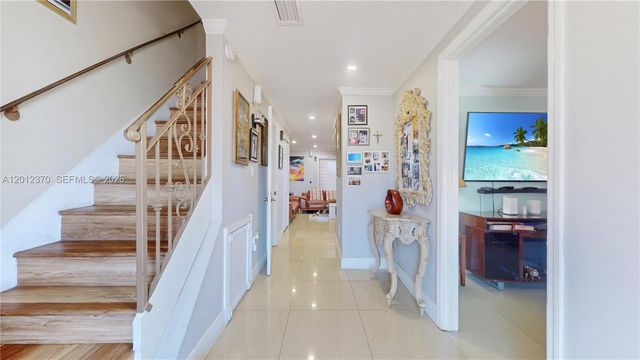 3859 SW 99th Ave 8, Miami, FL 33165