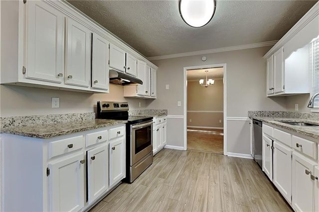 2290 Huntington Drive, Loganville, GA 30052