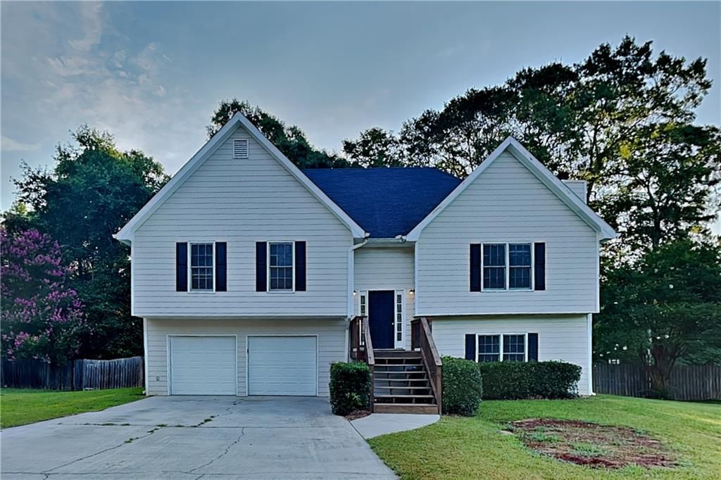 2290 Huntington Drive, Loganville, GA 30052