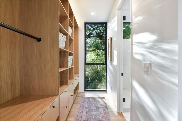 1111 W 31st ST, Austin, TX 78705