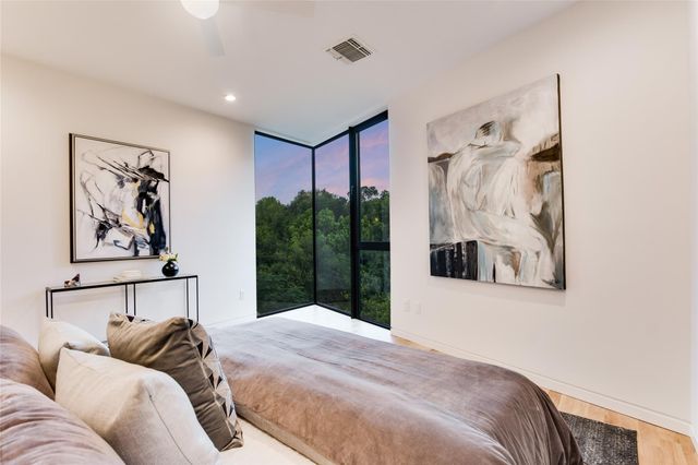 1111 W 31st ST, Austin, TX 78705