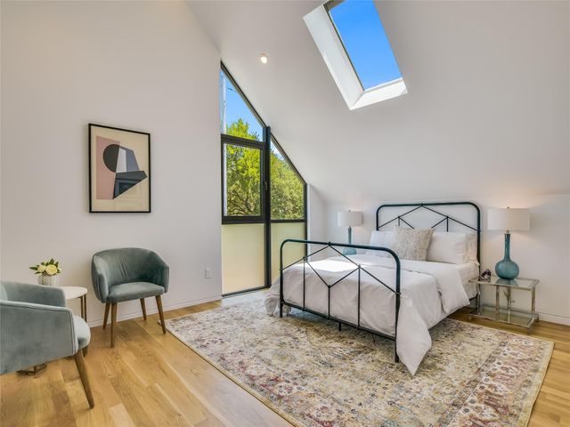 1111 W 31st ST, Austin, TX 78705