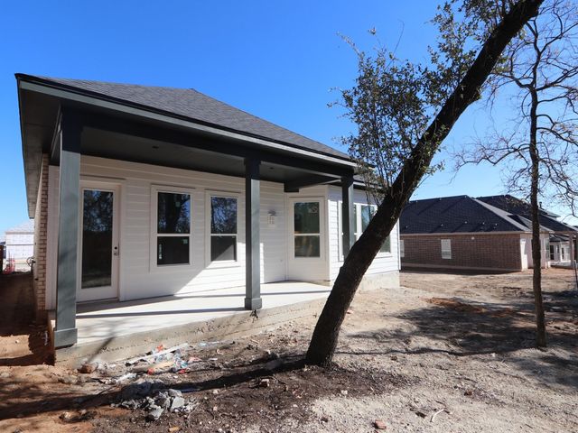 350 Bishop Wood RD, Dripping Springs, TX 78620
