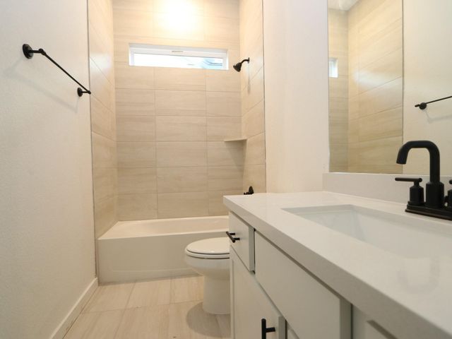 350 Bishop Wood RD, Dripping Springs, TX 78620