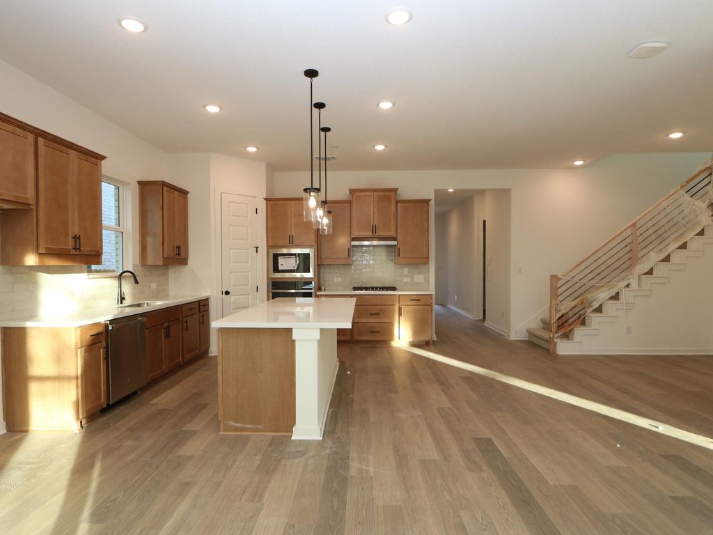 350 Bishop Wood RD, Dripping Springs, TX 78620