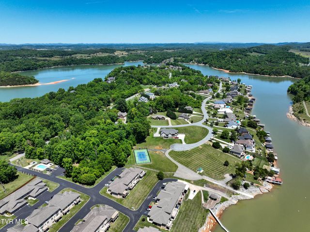 614 Harbor Point Drive, Johnson City, TN 37615