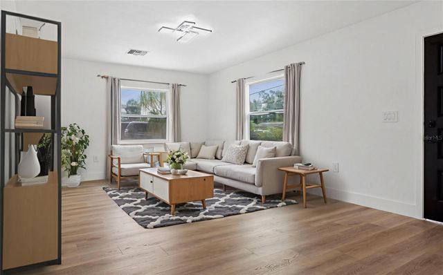 1421 26TH AVENUE S, St Petersburg, FL 33705