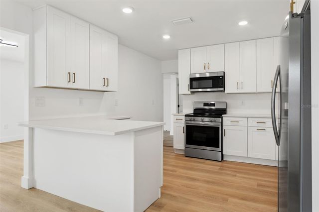 1421 26TH AVENUE S, St Petersburg, FL 33705
