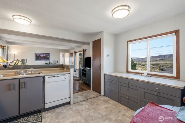 17169 Road B NW, Ephrata, WA 98823