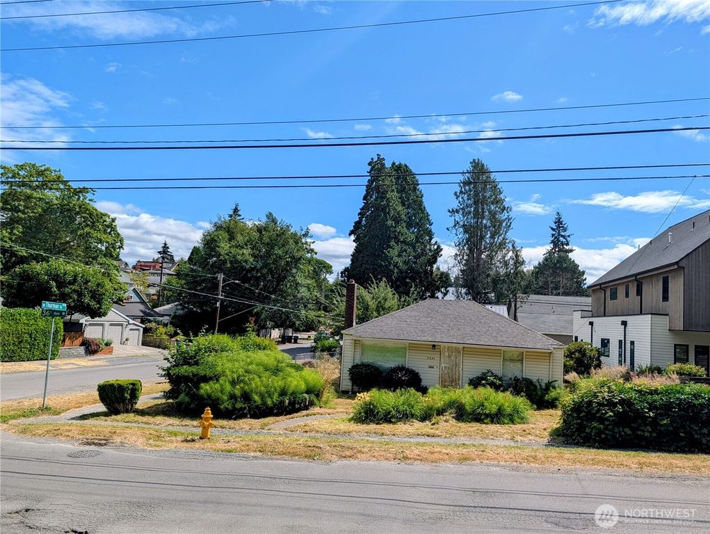 3854 36th Avenue W, Seattle, WA 98199