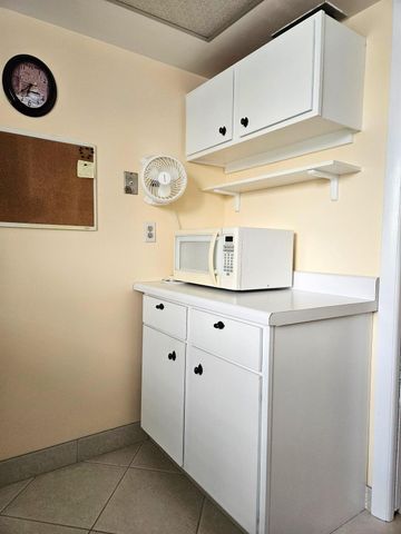 2520 Dudley Drive E J, West Palm Beach, FL 33415