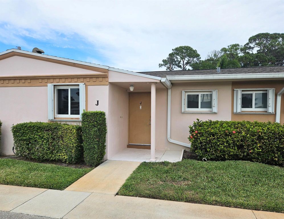 2520 Dudley Drive E J, West Palm Beach, FL 33415