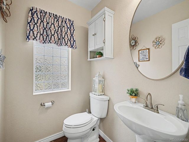 1752 Hogan Ct, Castle Rock, CO 80109
